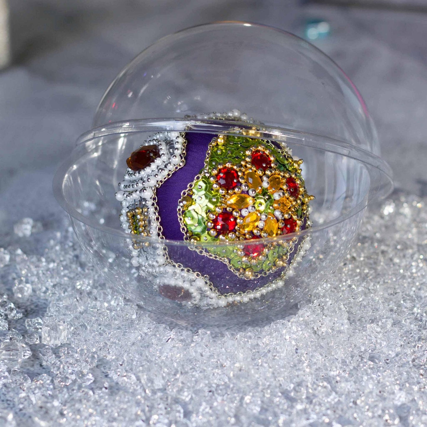 Container for Christmas Satin Ornament Ball Kit Project. Packaging. (Indigo).