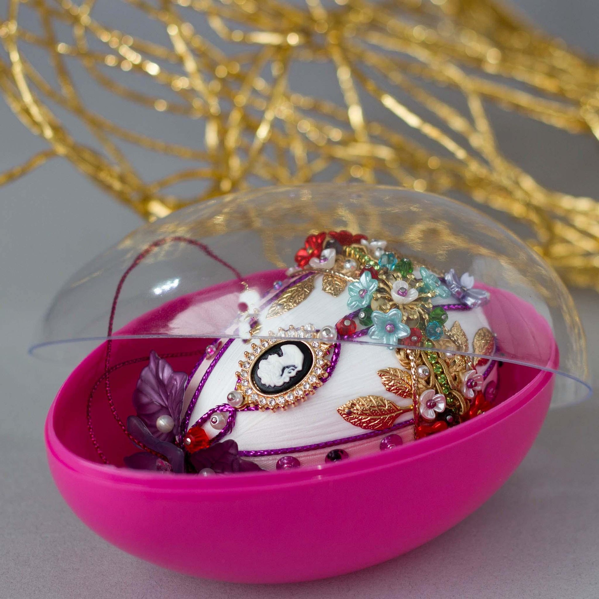 Anna white Easter Egg Ornament in a clear top container for storing - provided by Whim5seasons. (Lime).