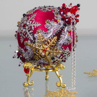 Beaded Sequin Christmas Satin Ornament Push Pin. Top Detail DIY Vintage (Red).
Snowflakes
